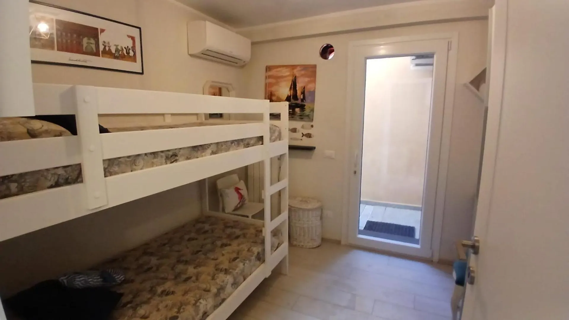 Appartamento Levante Villa Liliana Varigotti Tatil Evi